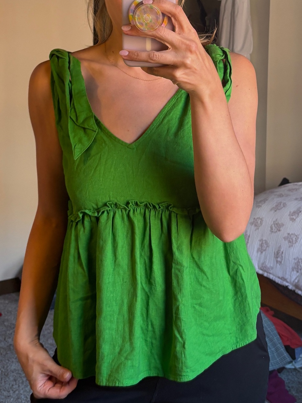 Who What Wear Green Ruffle-Shoulder V-Neck Camisole